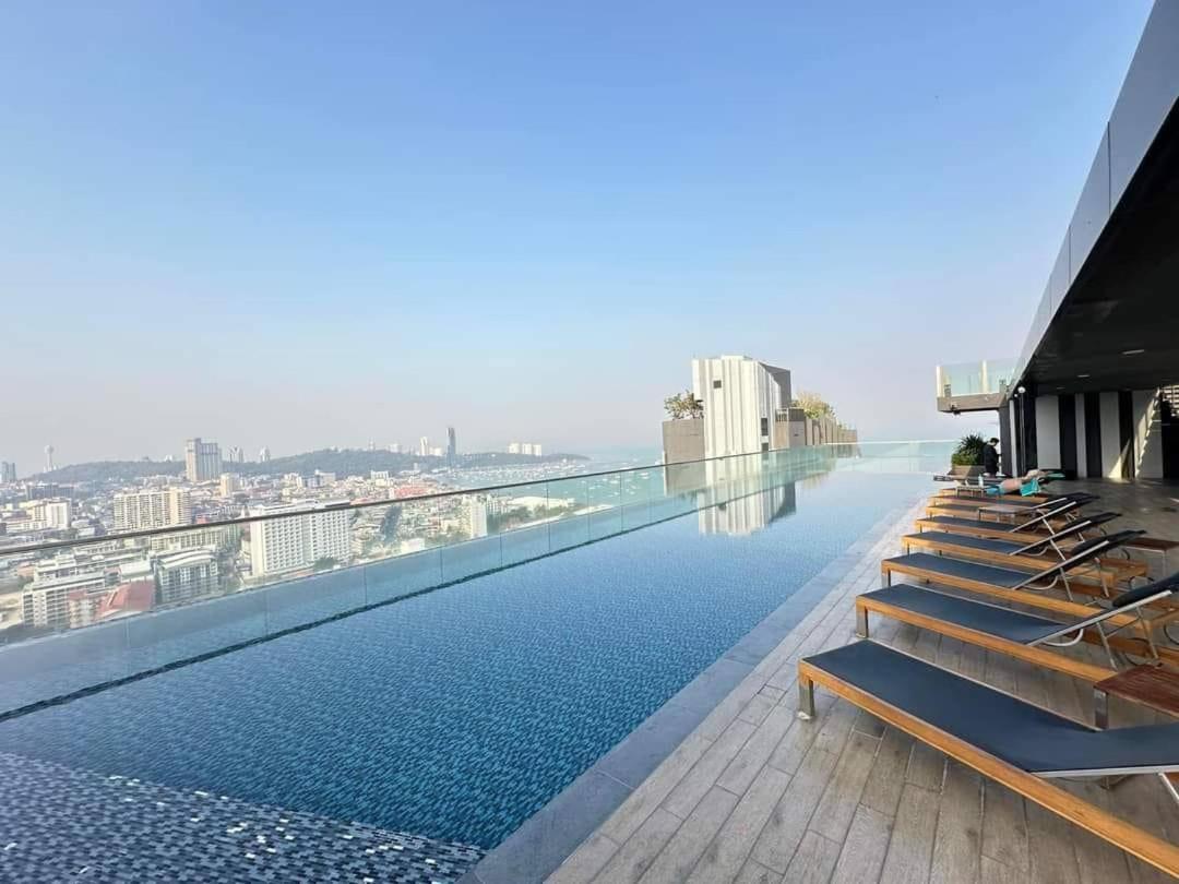 Thebase Condo 14F & Infinity Pool Pattaya Exterior photo